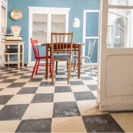 La Moderna Apartment *