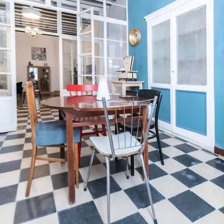 La Moderna * 加的斯