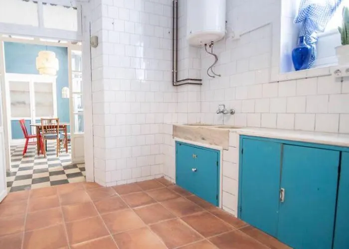 La Moderna * קדיז